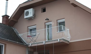 Ádám és Éva Apartman Rezi