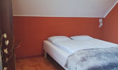 Liliom Apartman Rezi
