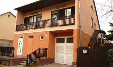 Orchidea Apartman Tata
