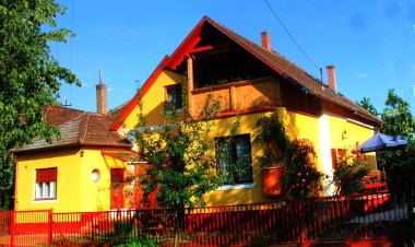 Flóra-Gyöngy Apartmanok Balatonboglár