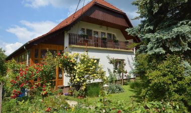 Rózsa Apartmanház Gyenesdiás