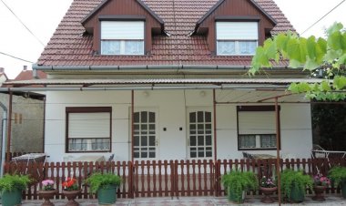 Léda Apartman Harkány