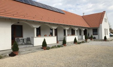 Petőcz Vendéghaz és Pincészet Ászár