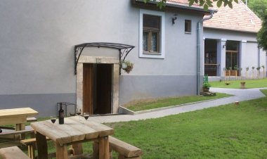 Bagolyvár Apartmanház Kétbodony
