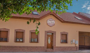 Oros House Apartmanház Orosháza