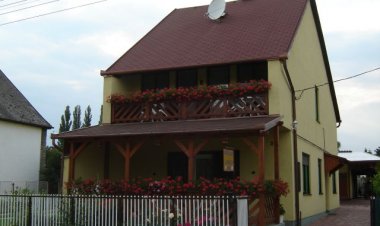 Gyuri Apartman Balatonboglár