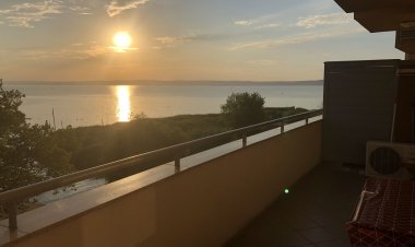 Club218 Varga Wellness Apartman Siófok