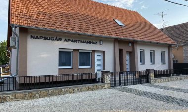 Napsugár Apartmanház Harkány