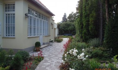 Rózsakert Apartman Paks