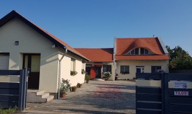 Borostyán Apartmanház Hajdúnánás