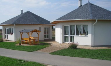 Kabóka Lovastanya Apartman Enying