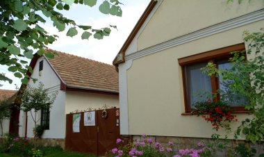 Szent Borbála Vendégház Érsekvadkert