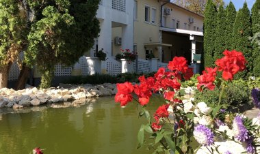 Kúria Apartmanház Kiskunlacháza