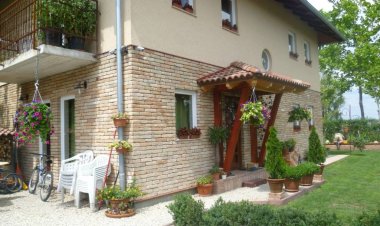 Gyöngyvirág Apartman Zamárdi