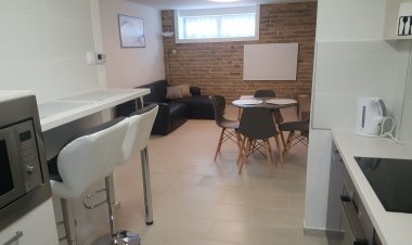 Orhidea Szuterén Apartman Győr