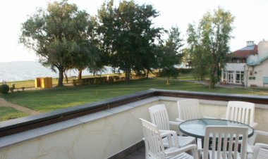 Krisztián Kheops Apartmanok Zamárdi