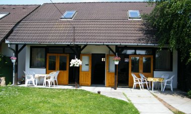 Yachtparty Apartmanház Balatonboglár