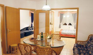 Azur & Smaragd Apartmanház Zalakaros