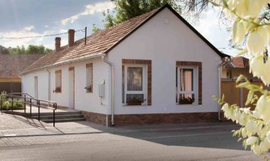 Írisz Apartmanház Mórahalom