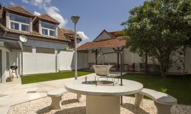 JadeRooms Apartman Eger