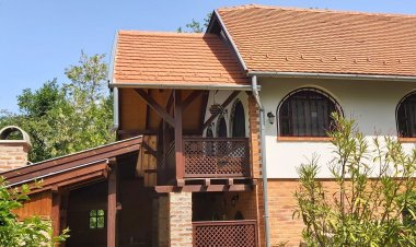 Black Sheep Apartment Lenti