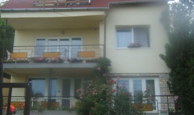 Emilia Apartmanház Balatonalmádi