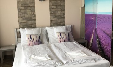 Platán Apartmanház Balatongyörök