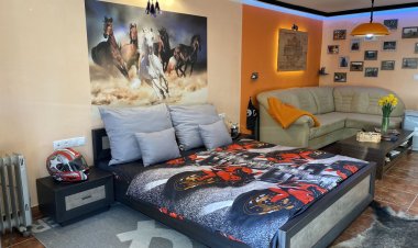 Motoros Barát Apartman Zebegény