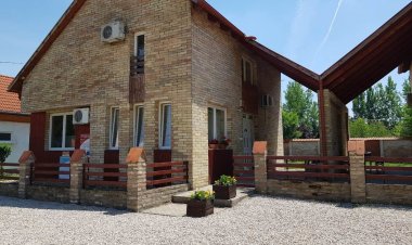 Horgász-Lak Vendégház Nagybaracska