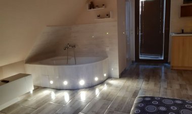 Sarolta Apartman Lovas