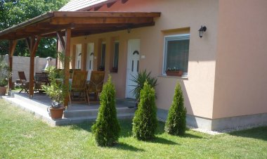 Eszter Apartmanház Hajdúszoboszló