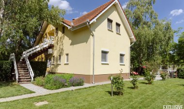 Kenese Gyöngye Apartmanház Balatonkenese