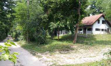 Faluszéli házikó Apartman Ádánd