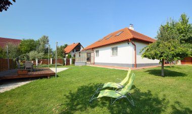 Noémi Apartman Balatonkenese
