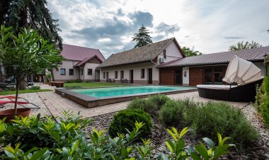 Allium Apartment Makó