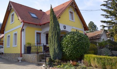 Anikó Apartman Szigligeti