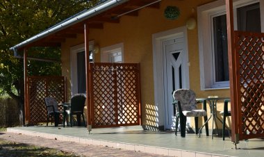 Levendula Apartman Agárd