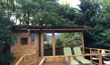 Mohatetős Lombház Üröm