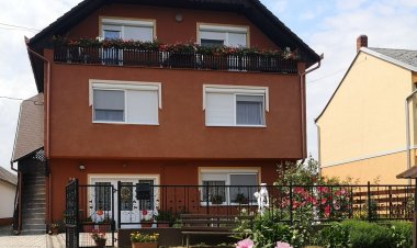 Fehér Vendégház Galambok