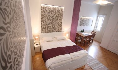 d.Five Astoria Apartment Budapest