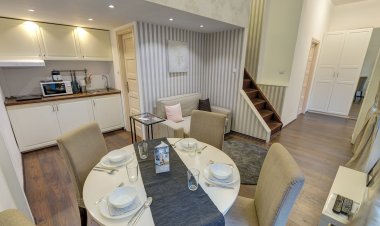 d.Five Chain Bridge Apartment Budapest