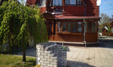 VINI Apartmanház Balatonkeresztúr