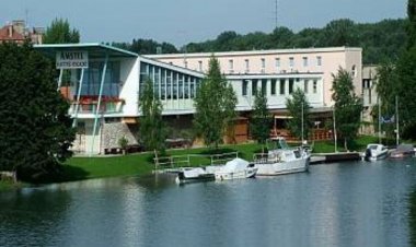 Amstel Hattyú Panzió**** Győr