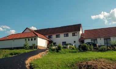 Lovas Panzió Alsószuha