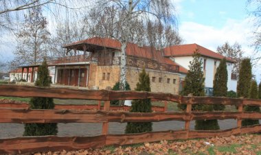 Lovasbarát Fogadó Győrújbarát