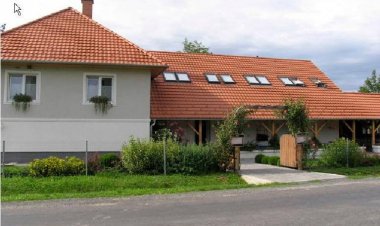 Bordó Hordó Fogadó Lukácsháza