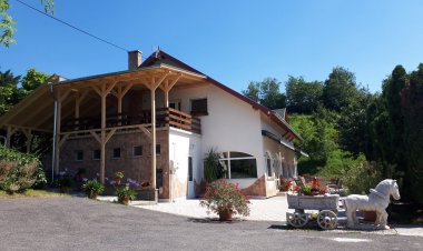 Borkúti Panzió és Apartman Balatonföldvár-Kőröshegy