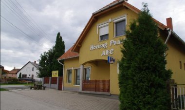 Hóvirág Panzió Porva