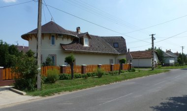 Tüskevár Panzió Abádszalók