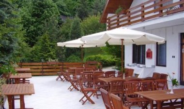 Vadregény Panzió és Üdülőpark Esztergom